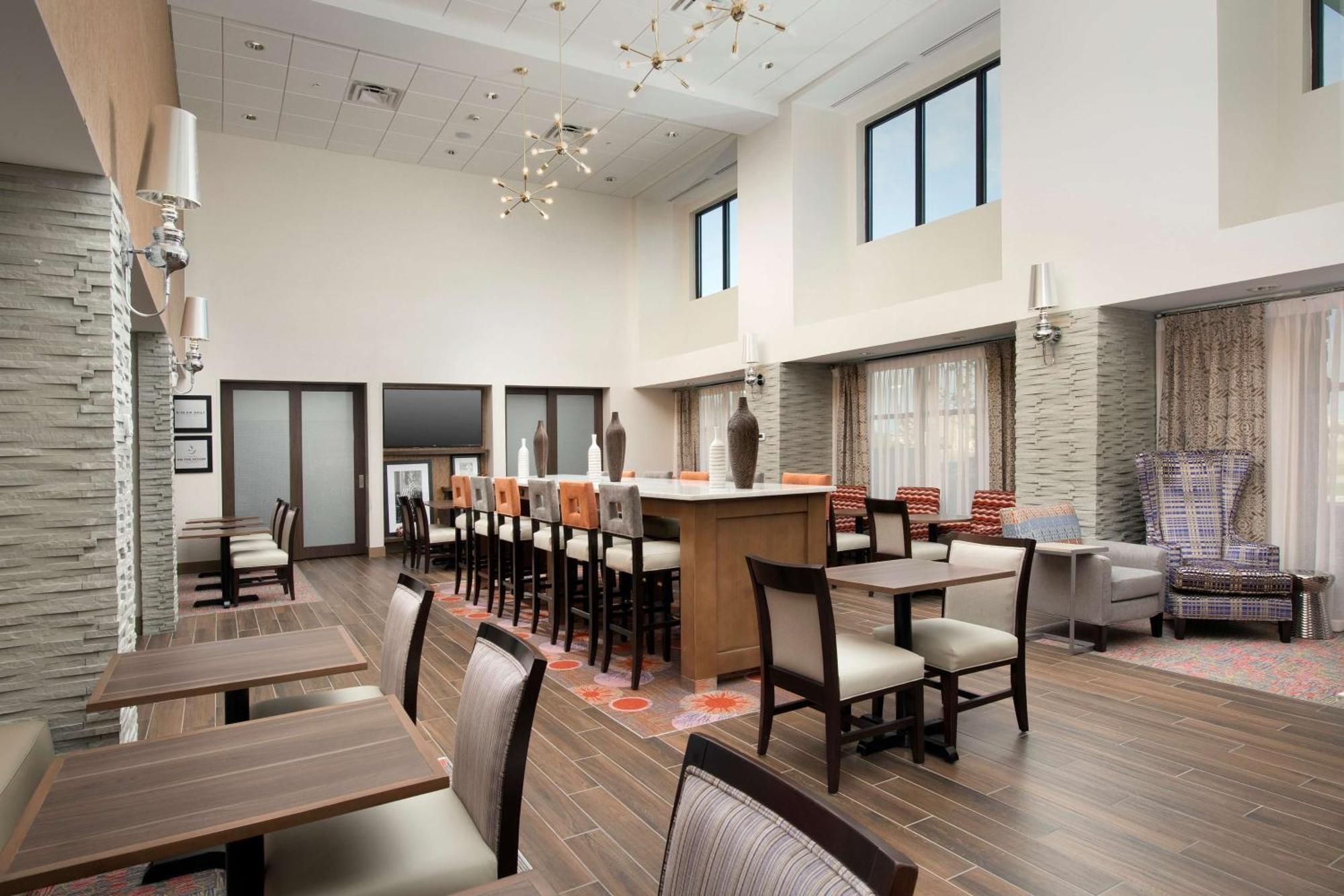 Hampton Inn & Suites San Antonio Lackland Afb Seaworld Dış mekan fotoğraf